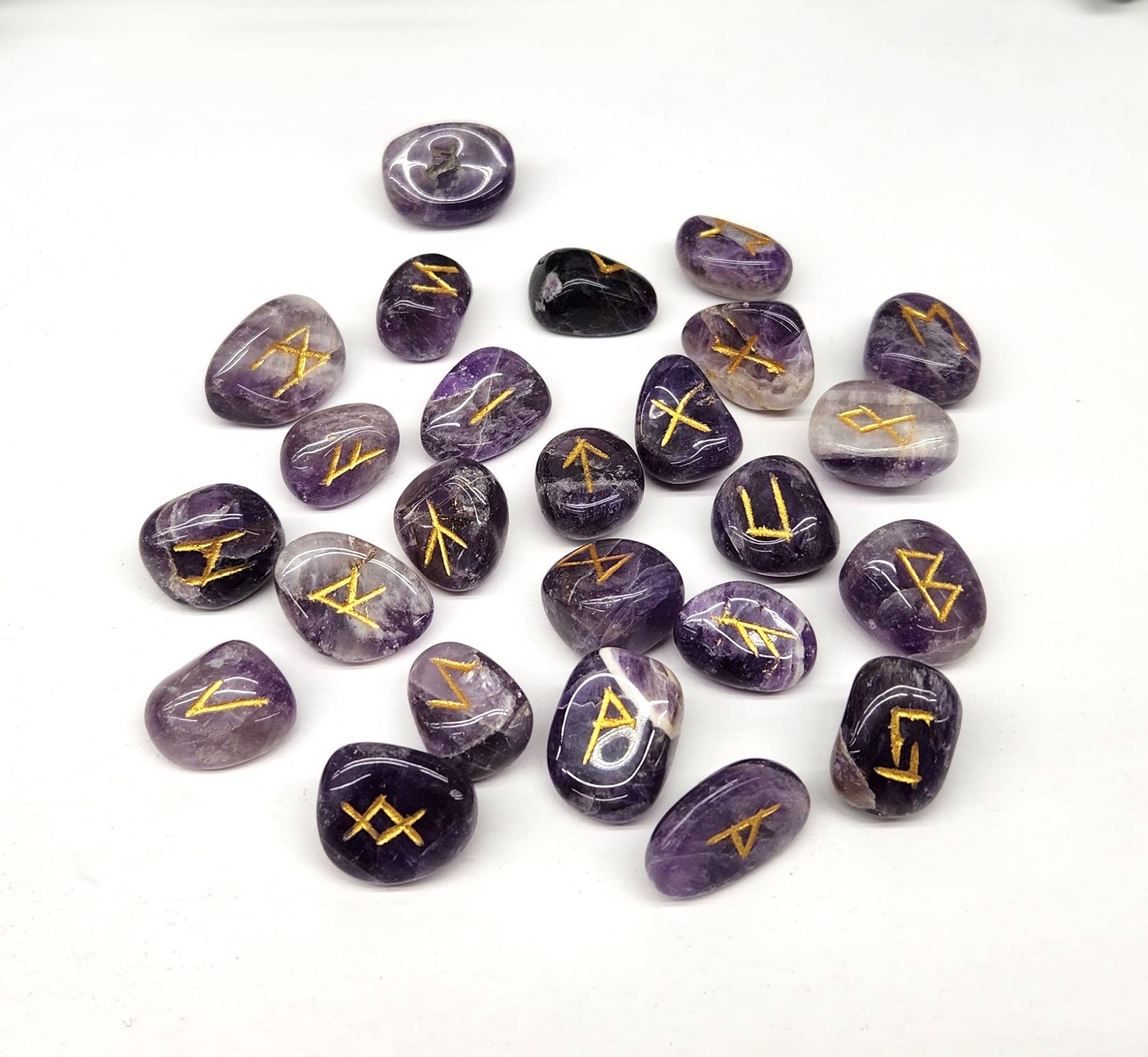 Chevron Amethyst Rune Set