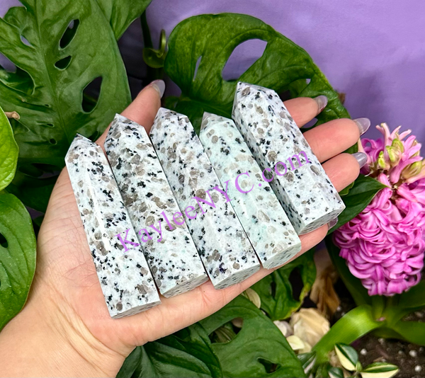 Kiwi Jasper Obelisk