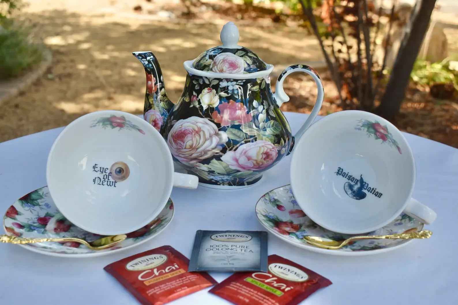 Eye of Newt - Teacup & Saucer
