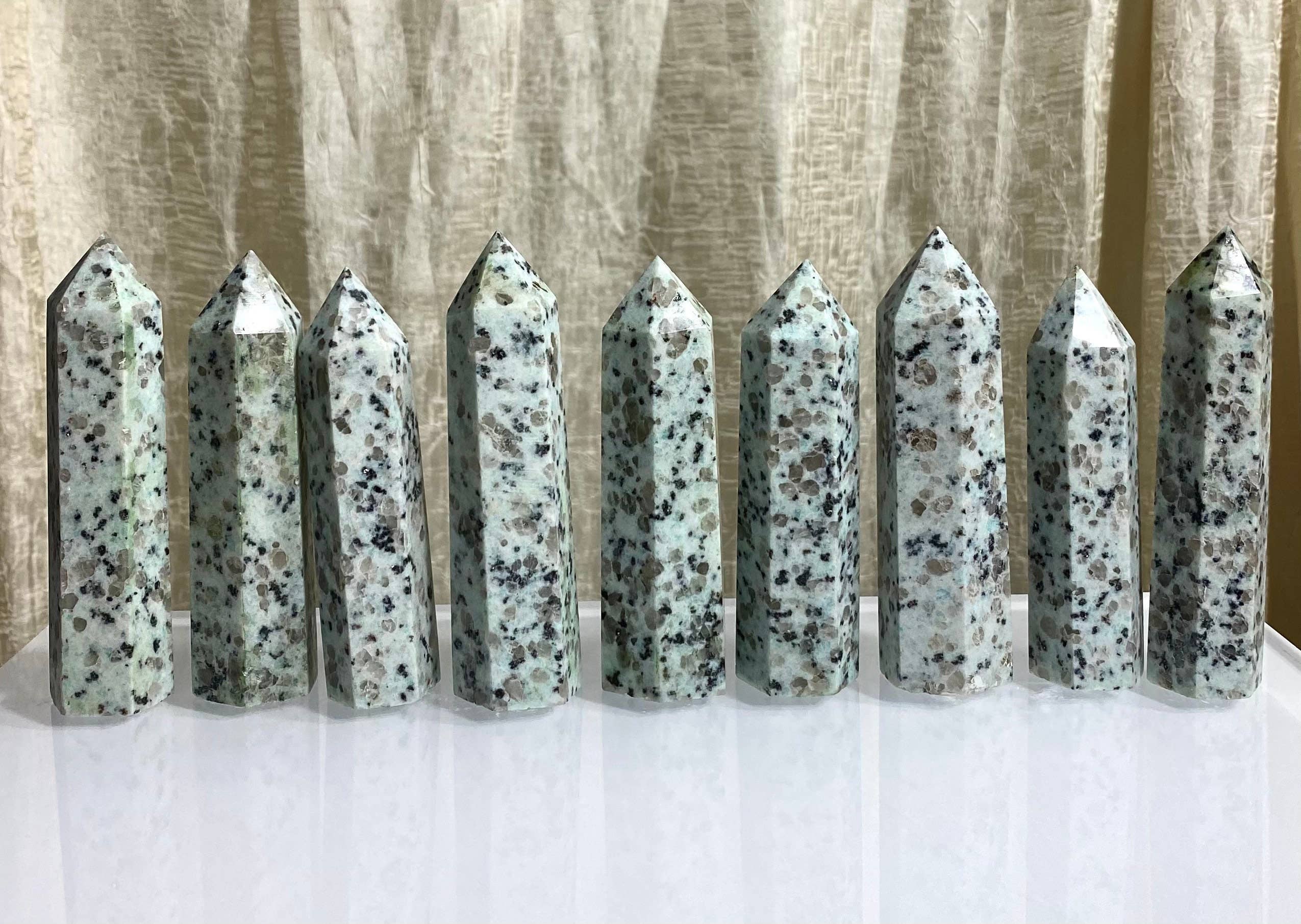 Kiwi Jasper Obelisk