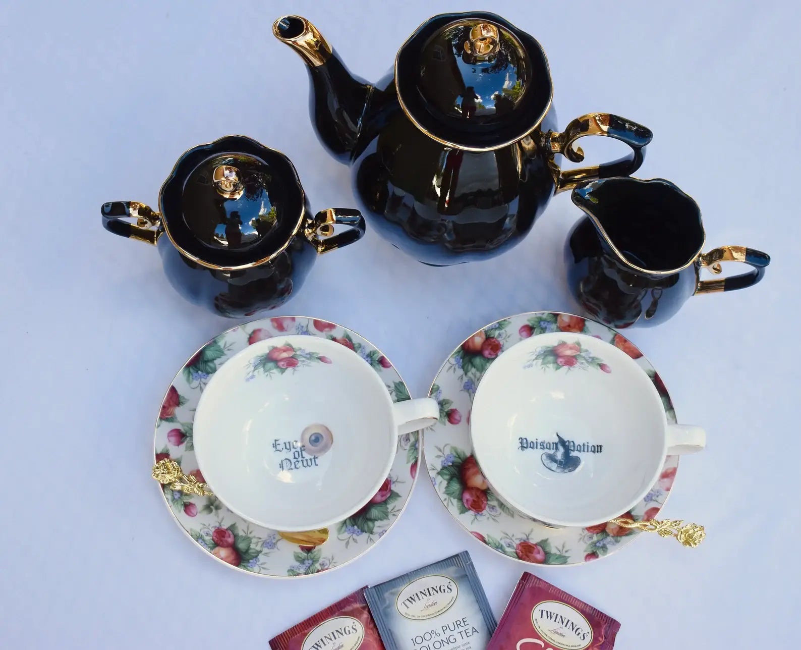 Eye of Newt - Teacup & Saucer